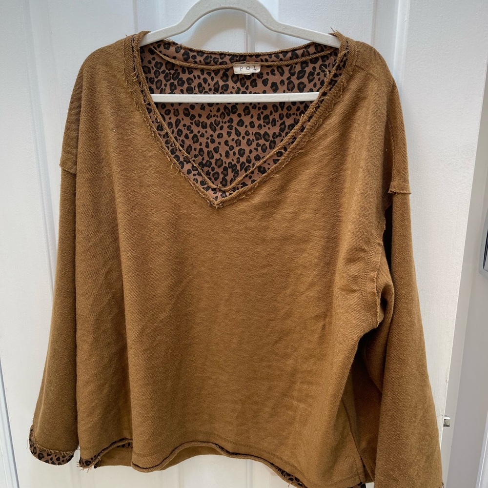 POL sweatshirt